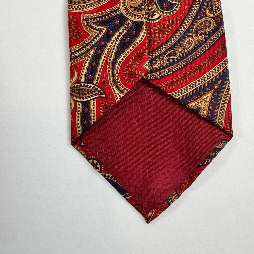 Christian Dior Men’s Silk Necktie Red Blue Paisley Made In USA Designer Tie EUC - Picture 4 of 5